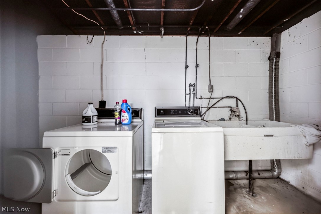 East Lynn Mdws - Residential