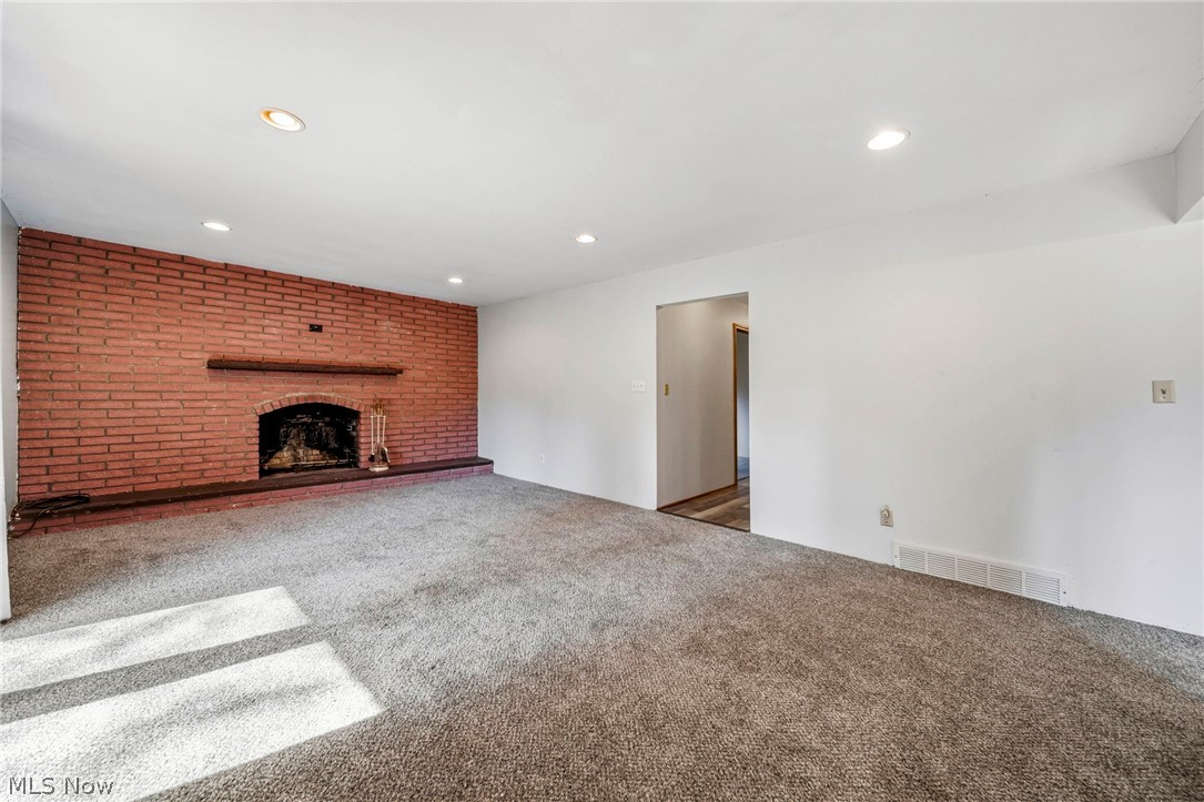 East Lynn Mdws - Residential