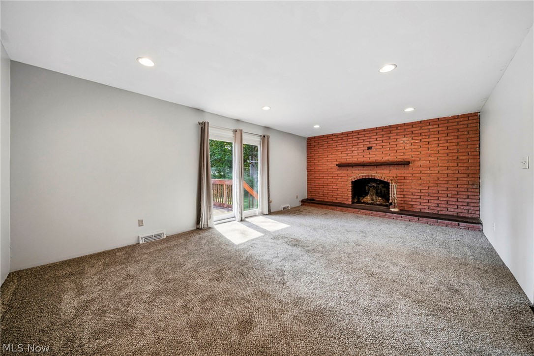East Lynn Mdws - Residential