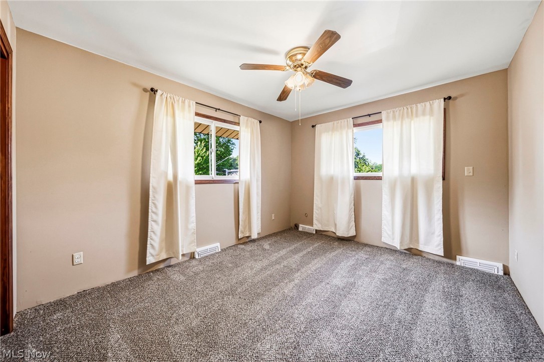 East Lynn Mdws - Residential
