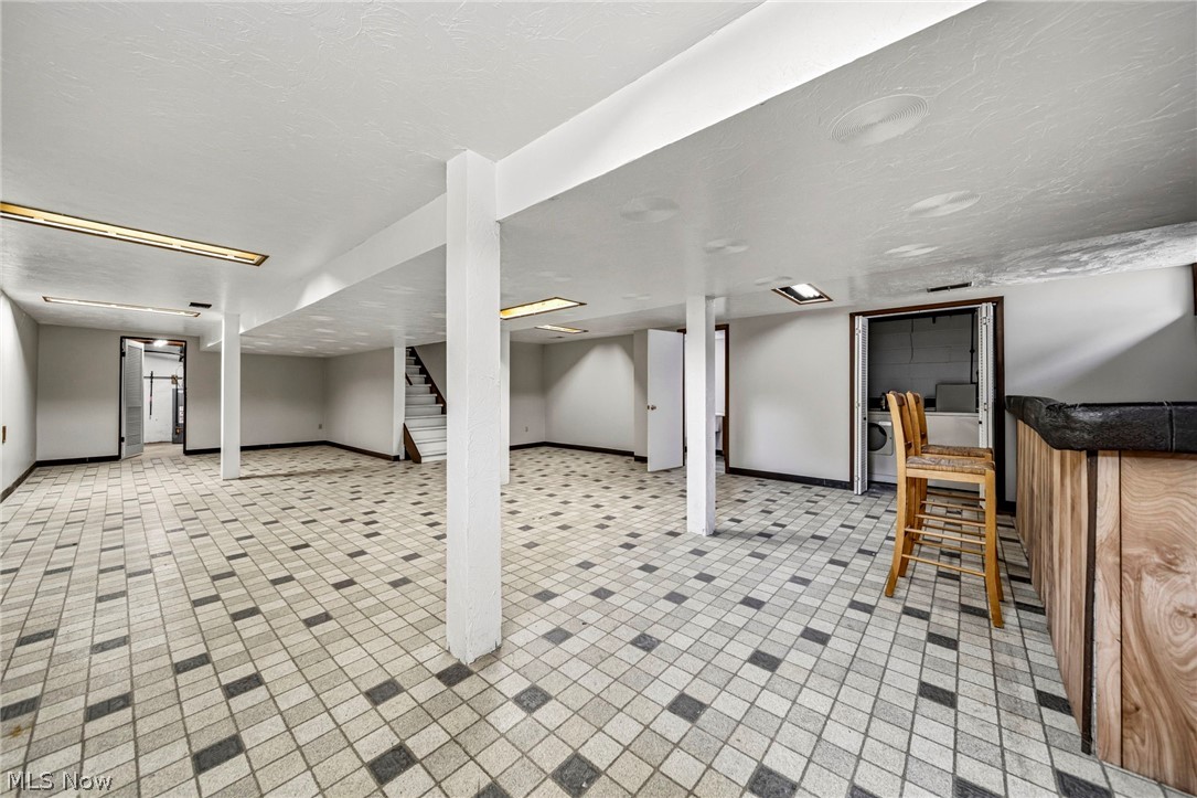 East Lynn Mdws - Residential