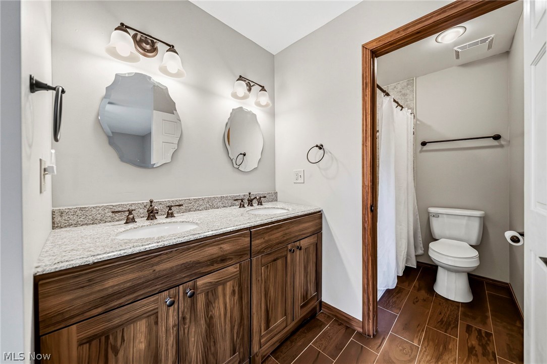 East Lynn Mdws - Residential
