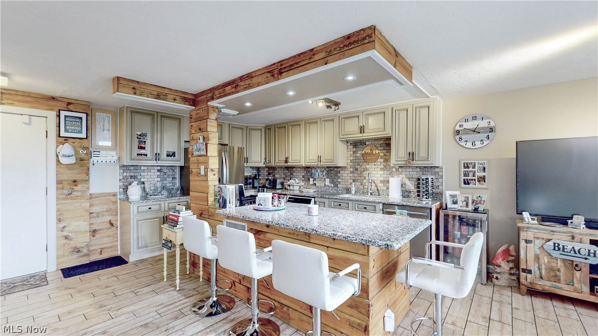 Carlyle Condo - Residential