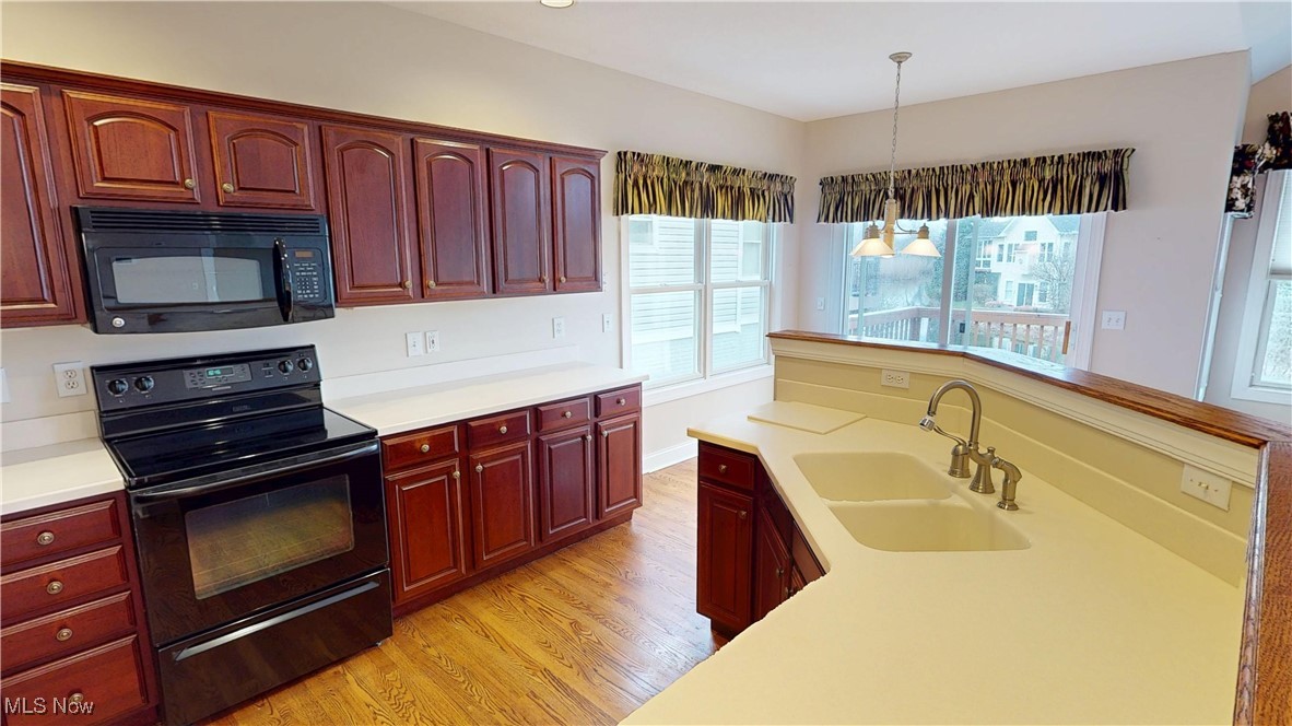 Lakes/Franklin Mills Condo - Residential
