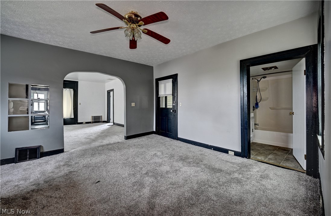 Village/Sugarcreek - Residential
