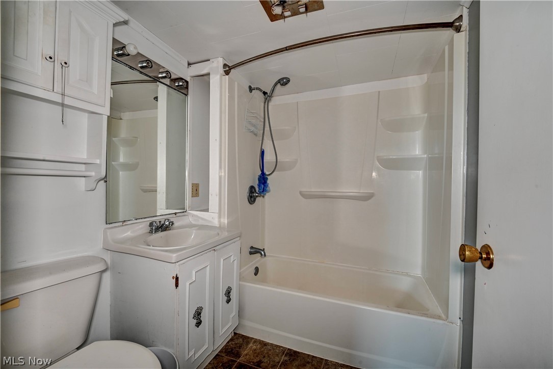Village/Sugarcreek - Residential
