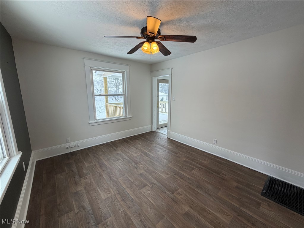 J M E - Residential Lease