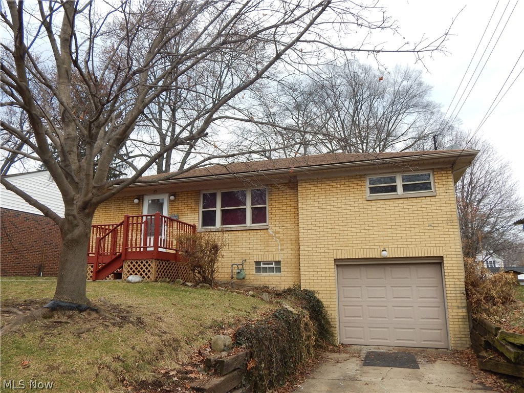 Endless possibilities!! Brick Raised ranch featuring 2 or 3 Bedrooms, Laundry on first floor or lower level. Freshly painted interior , newer carpet. 
Spacious living area, nice size kitchen, dining room or den. Lower level is partially finished and exit to attached garage. 
Enjoy the deck off back bedroom or all purpose room. Priced for quick sale.