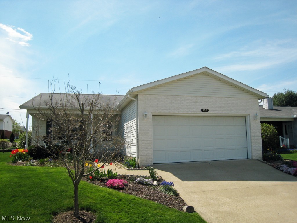 Ready to downsize and start enjoying life? Check out this beautifully well maintained one owner home! You'll fall in love before you even walk in the front door.  The landscaping, curb appeal and front porch of this home is straight out of a catalog! Open the front door and you're greeted by the large vaulted great room, dining room and kitchen.  The open floorplan makes this home seem larger and spacious. First floor also includes the laundry room off the garage/kitchen, the master suite with walk in closet and full master bathroom, the second bedroom and second full bathroom.  Currently the lower level includes an office area, a 3rd bedroom area and the 3rd full bathroom. (Currently there is no egress window to the lower level). This one is in nice shape with great curb appeal and is priced to sell quickly.  Schedule your showing today!