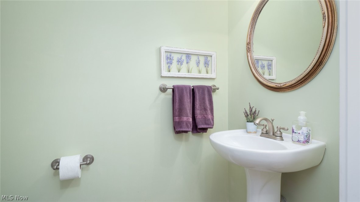 Ashton Woods Condo - Residential