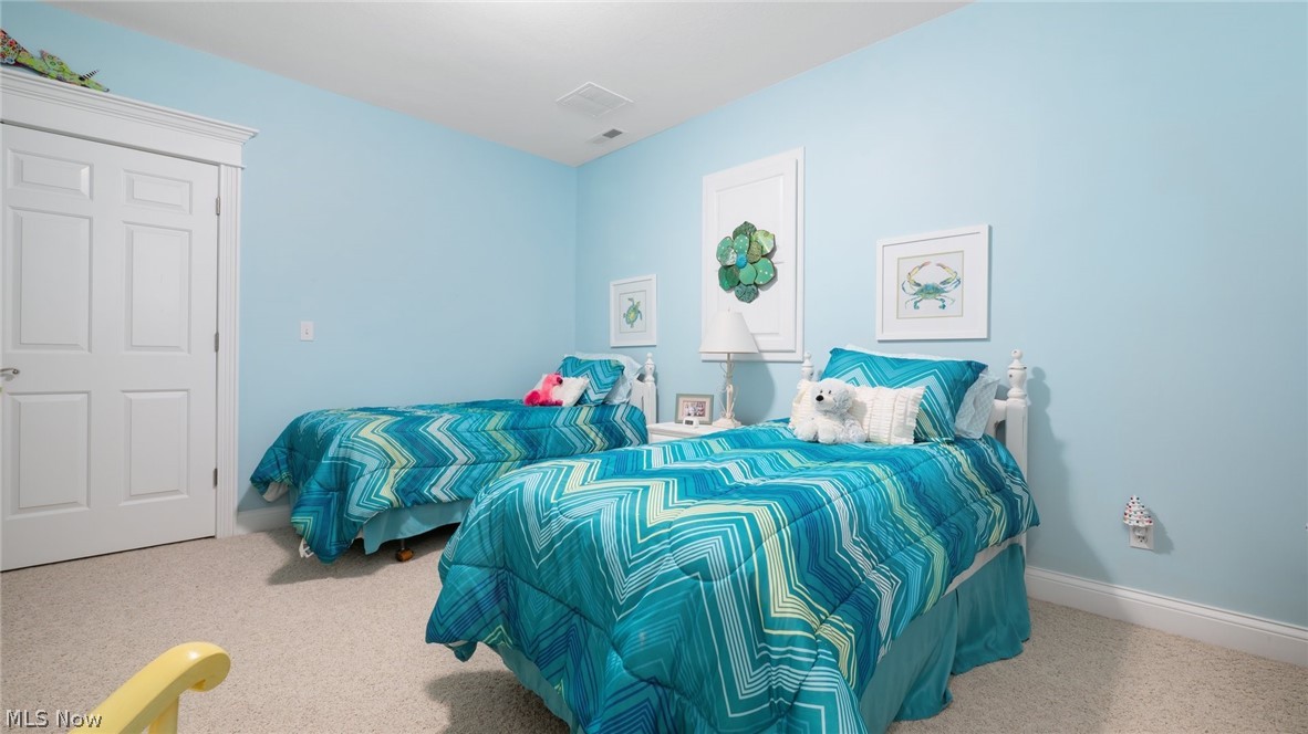 Ashton Woods Condo - Residential