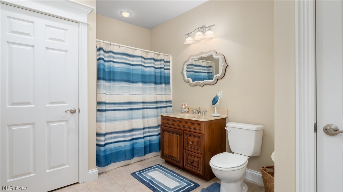Ashton Woods Condo - Residential