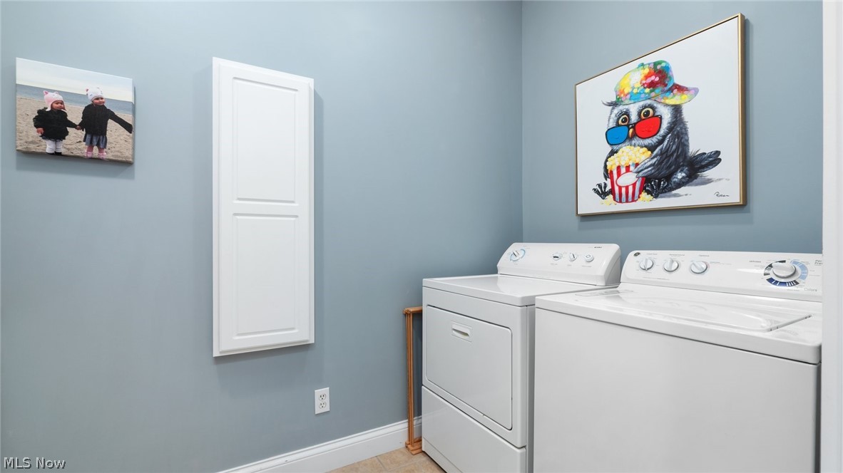 Ashton Woods Condo - Residential