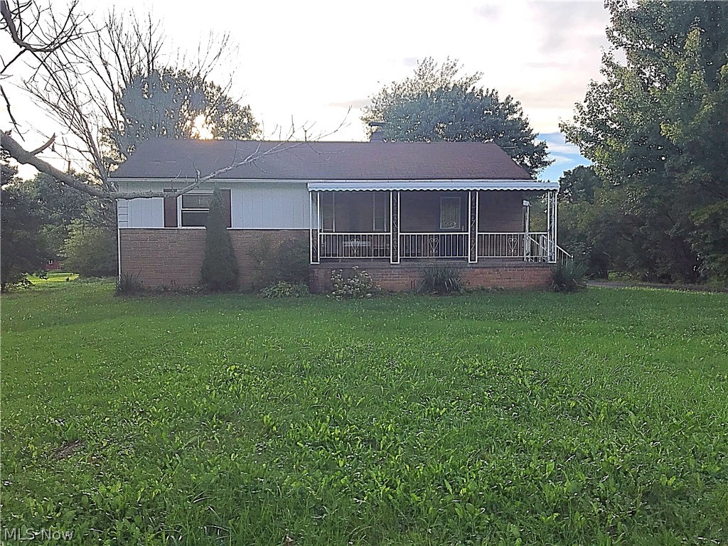 Cozy Ranch close to shopping and restaurants in the heart of Brunswick. 3bed/1bath all on the first floor with a detached 2 car garage situated on 1 acre. Full basement that can be finished. All appliances stay!
