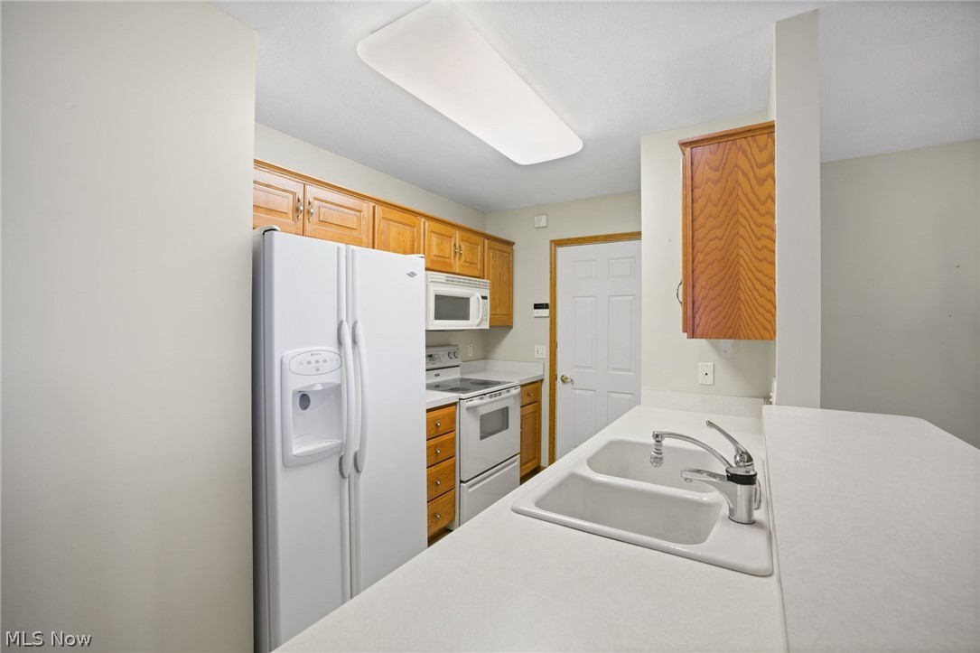 Picket Place Condo Ph Two - Residential