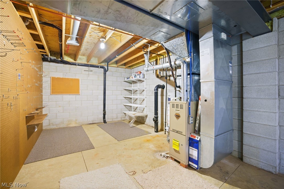 Picket Place Condo Ph Two - Residential