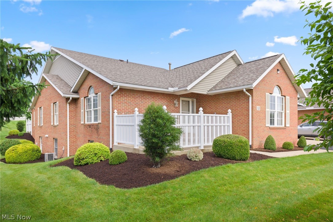 Picket Place Condo Ph Two - Residential