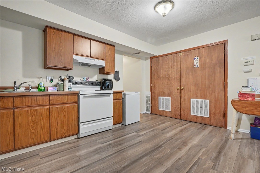 Whitehall East Twnhms - Residential