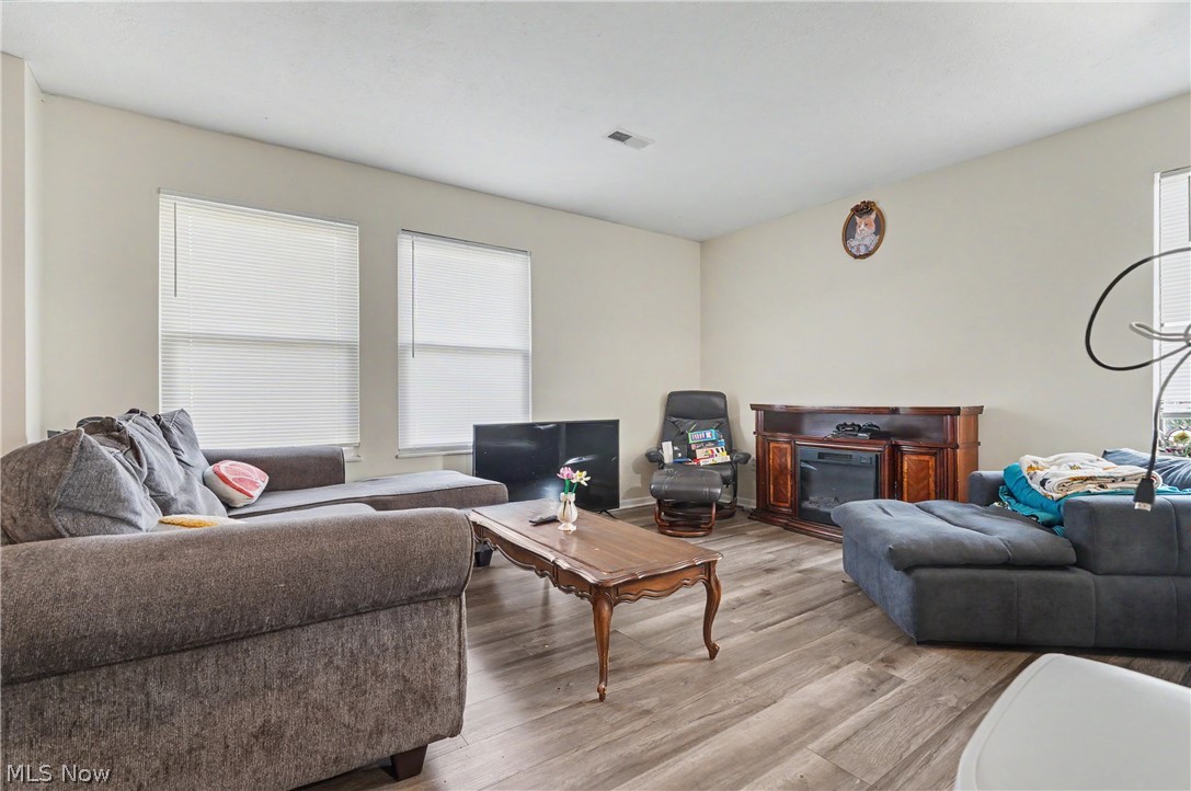 Whitehall East Twnhms - Residential