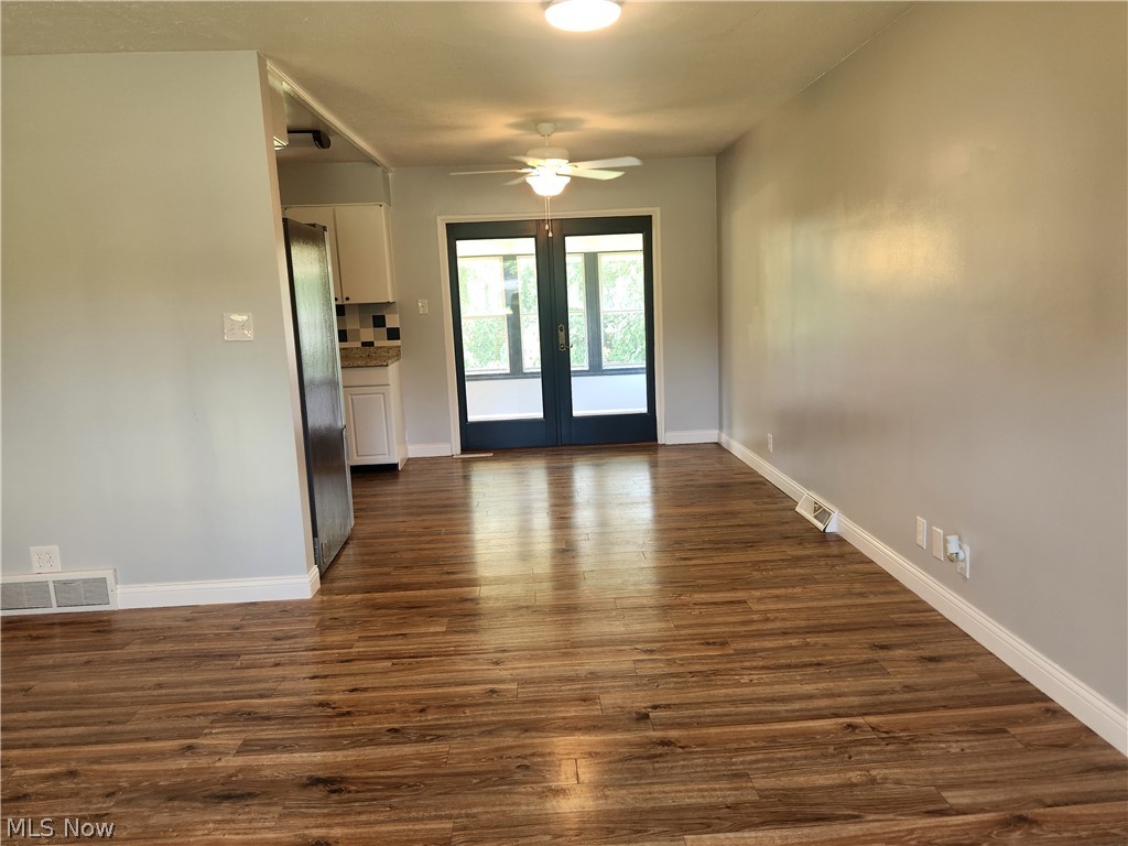 Mirror Lake - Residential