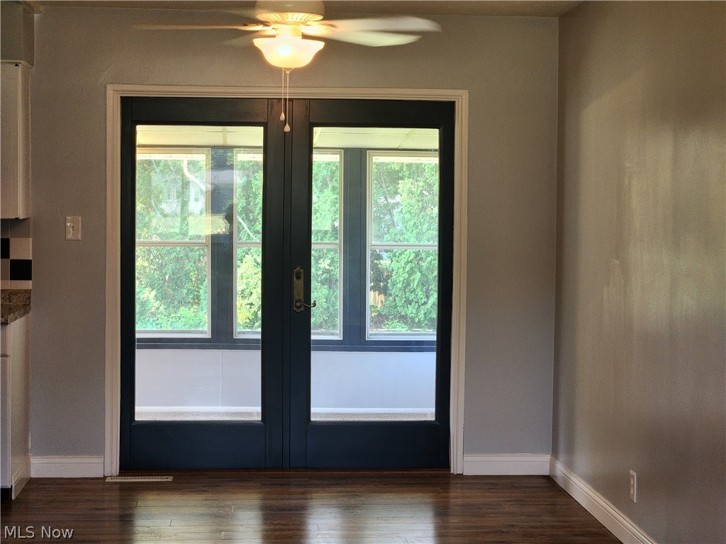 Mirror Lake - Residential