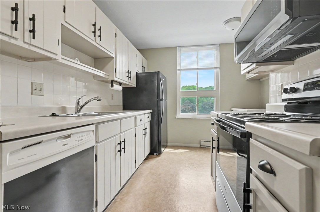 Silver Lake Towers - Residential