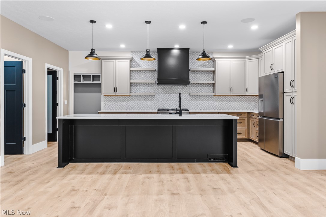 City/Medina - Residential