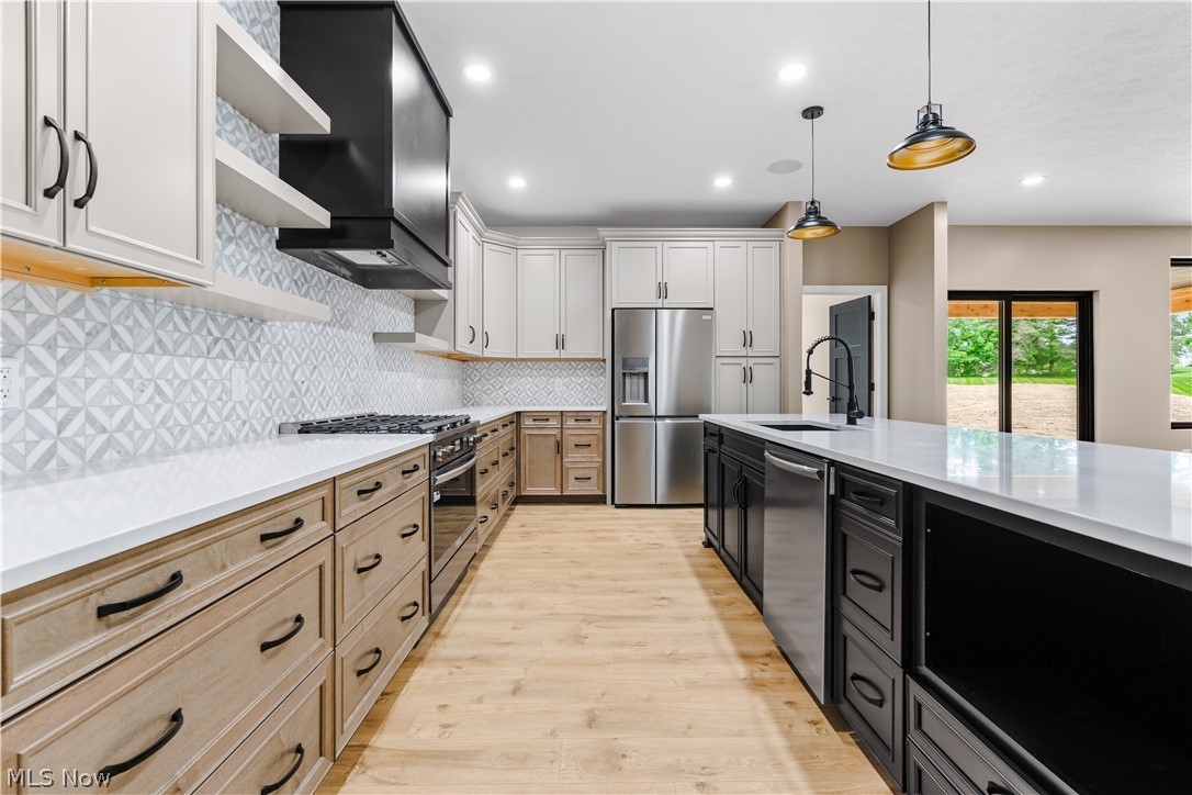 City/Medina - Residential