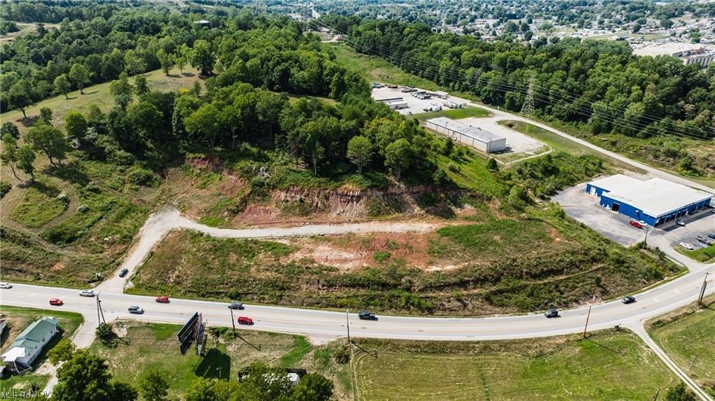 Commercial site in a stong area of development in South Parkersburg.  Strip Mall or Apartment building site possible