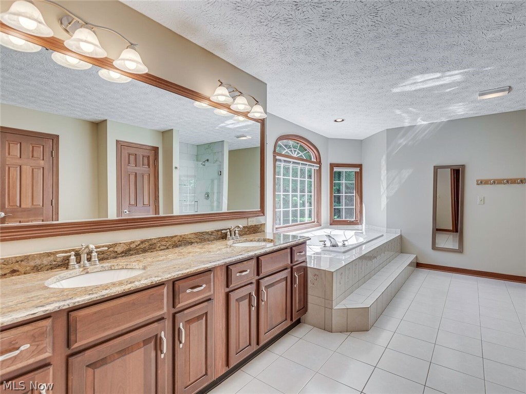 Oak Point Commons - Residential Lease