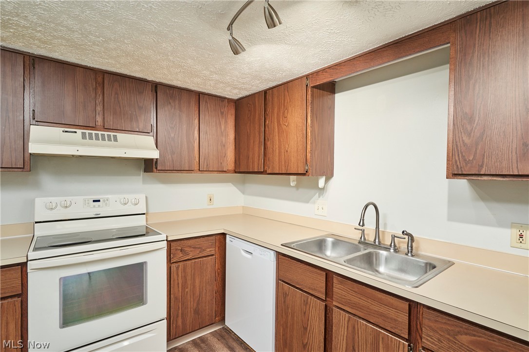 Trail View Terrace Condo - Residential