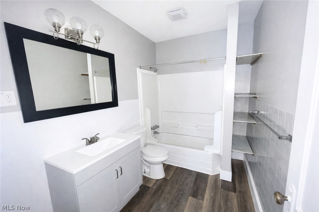 Wjlang Denison Ave - Residential Lease