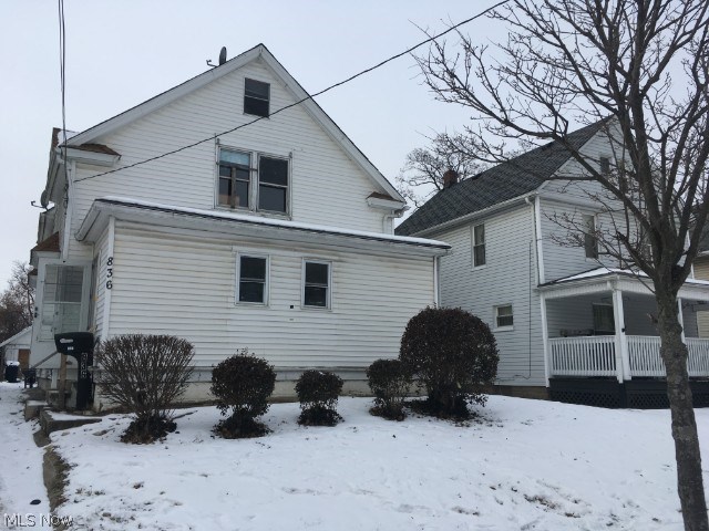 3 bed, 1.5 bath Akron, OH home for sale. This property sits on a city lot, has a detached garage and driveway. The home will need
work and repairs before move in ready. Some rooms are worse then others. It could make a great investment property or starter home.3 bed, 1 bath
Akron, OH home for sale. This property sits on a city lot, has a detached garage and driveway. The home will need work and repairs before move in
ready. Some rooms are worse then others. It could make a great investment property or starter home.