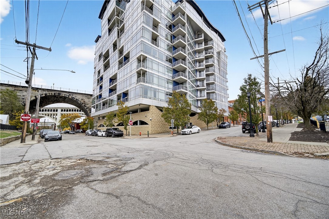 Stonebridge Plaza Condo - Residential