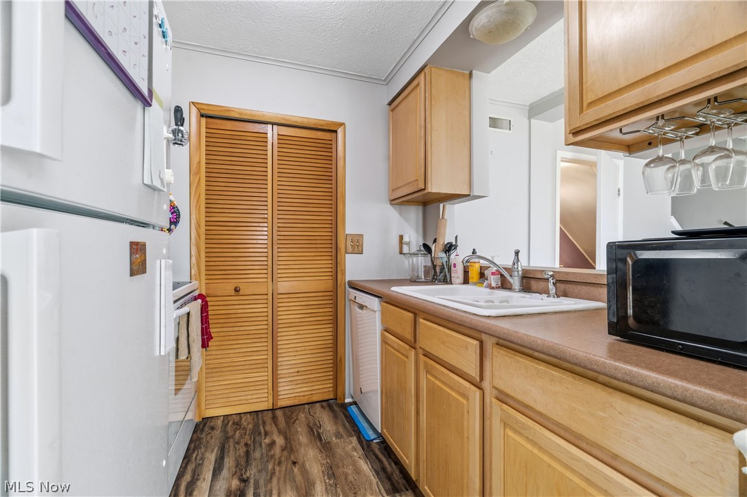 Fairway Villas Condo - Residential