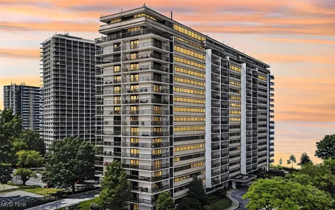 Meridian Condo - Residential