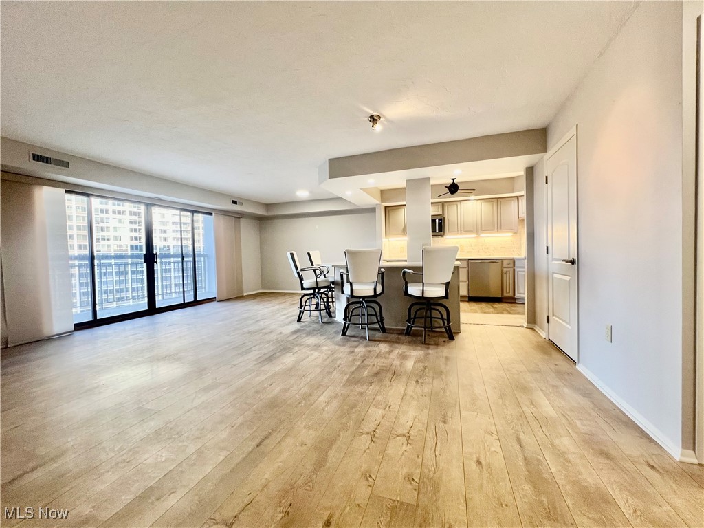 Meridian Condo - Residential