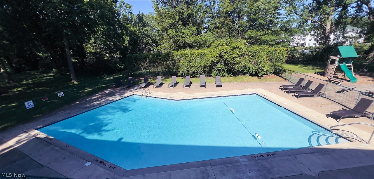 Smugglers Cove Condo 03 - Residential