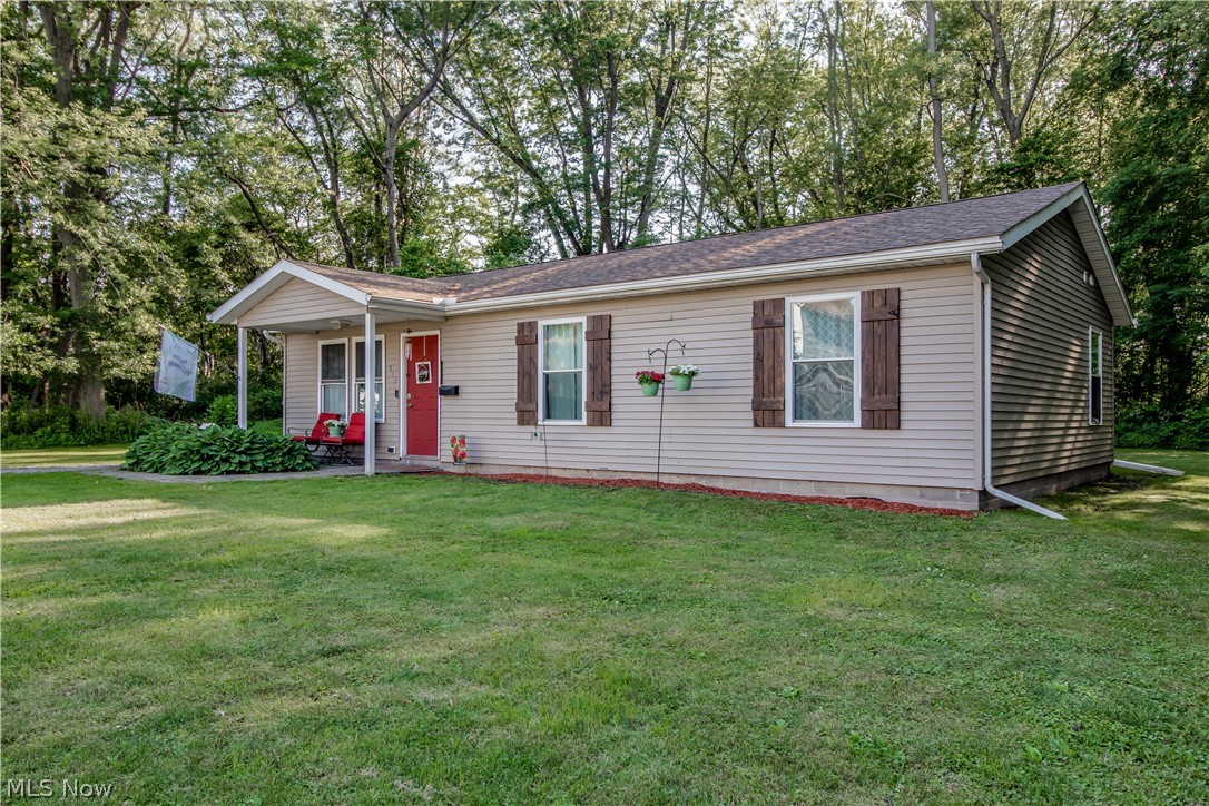 Extremely well cared for, modern ranch-styled home set on a double lot with a fair amount of wooded privacy within close proximity to the Port District in Conneaut. 3 bedrooms, 1.5 baths and first floor laundry. Radiant in-floor heat, great for those frosty winter nights! Move right in and start enjoying all the great things going on in Conneaut such as Lake Erie's Best Beach, boat docks, Twp Park, fine eateries and the Port District, all just a stone's throw away!