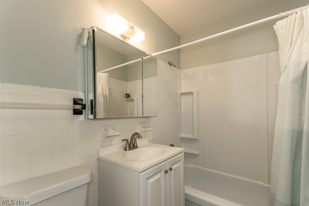 Lake House Condo - Residential