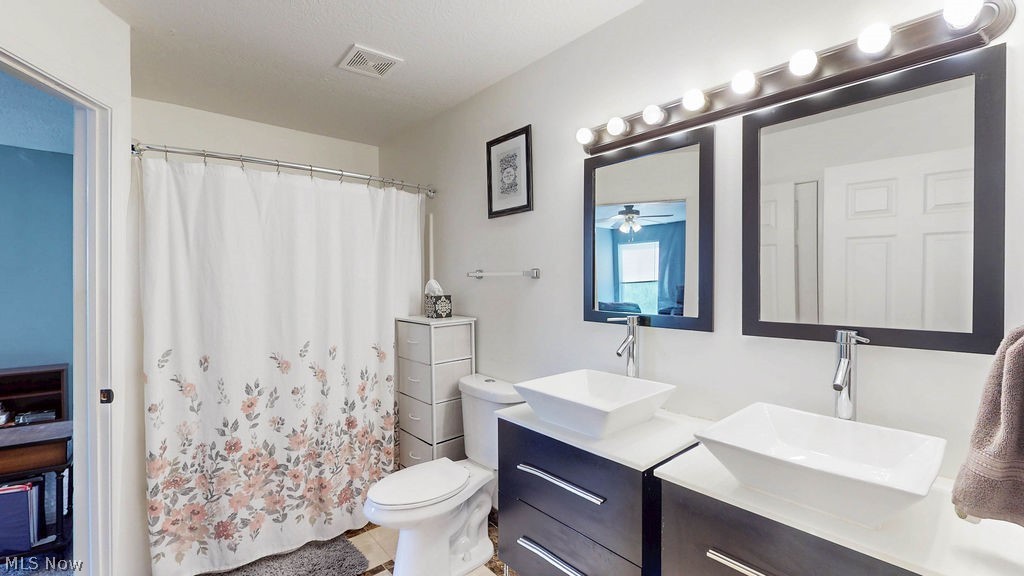 Hilltop Terrace Condo - Residential