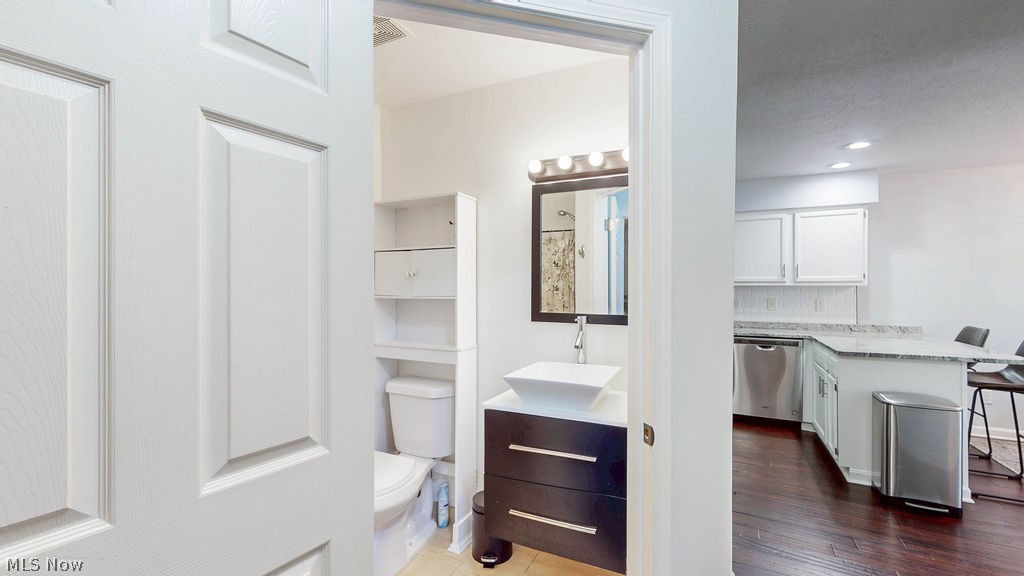 Hilltop Terrace Condo - Residential