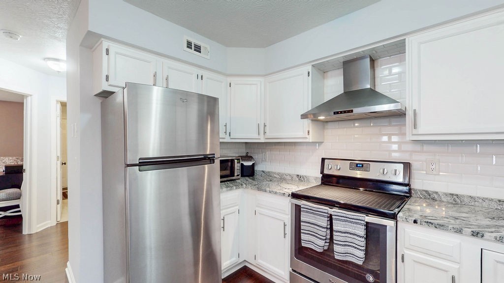 Hilltop Terrace Condo - Residential