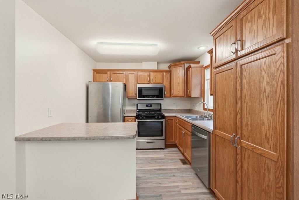Meadowbrook Lake - Residential