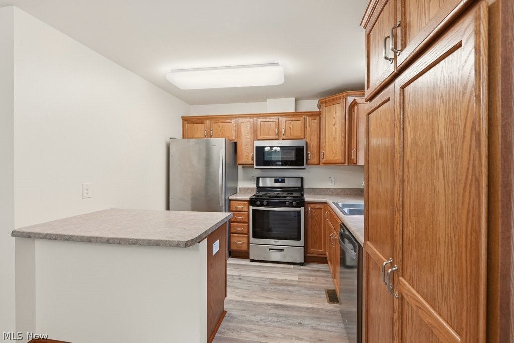 Meadowbrook Lake - Residential