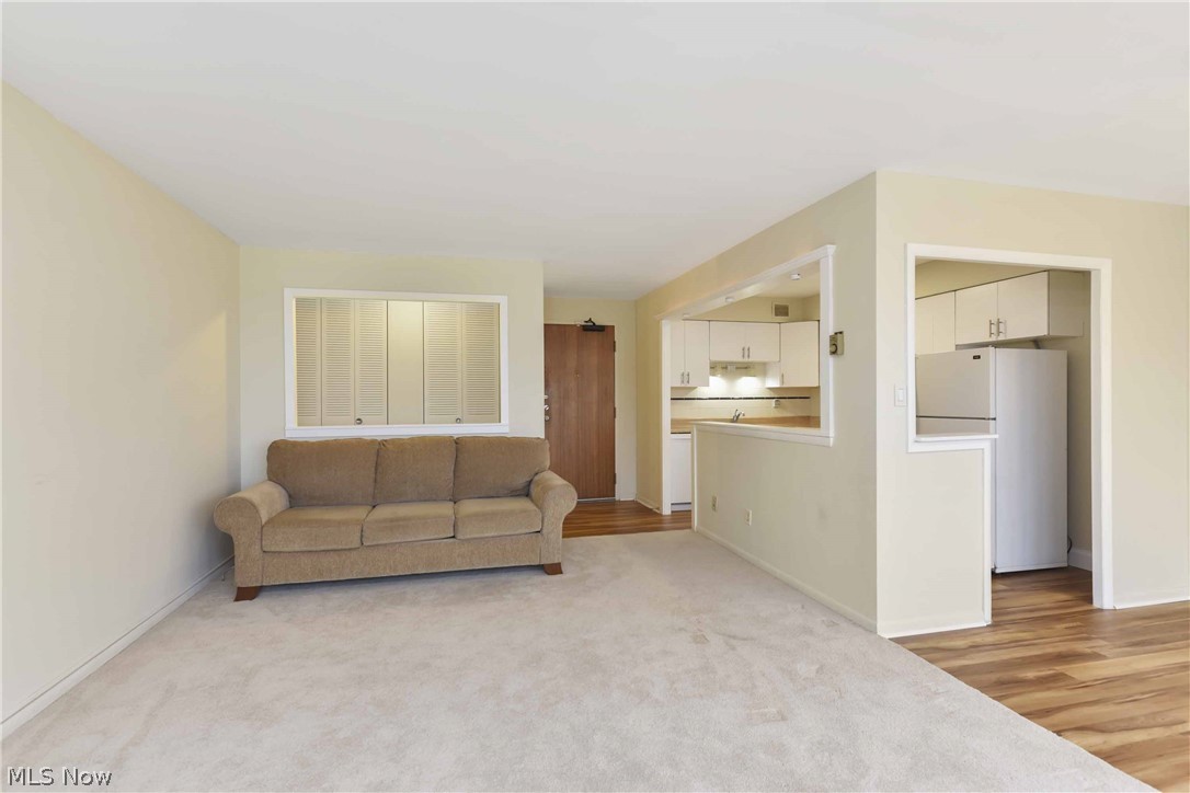 Marine Towers East - Residential Lease