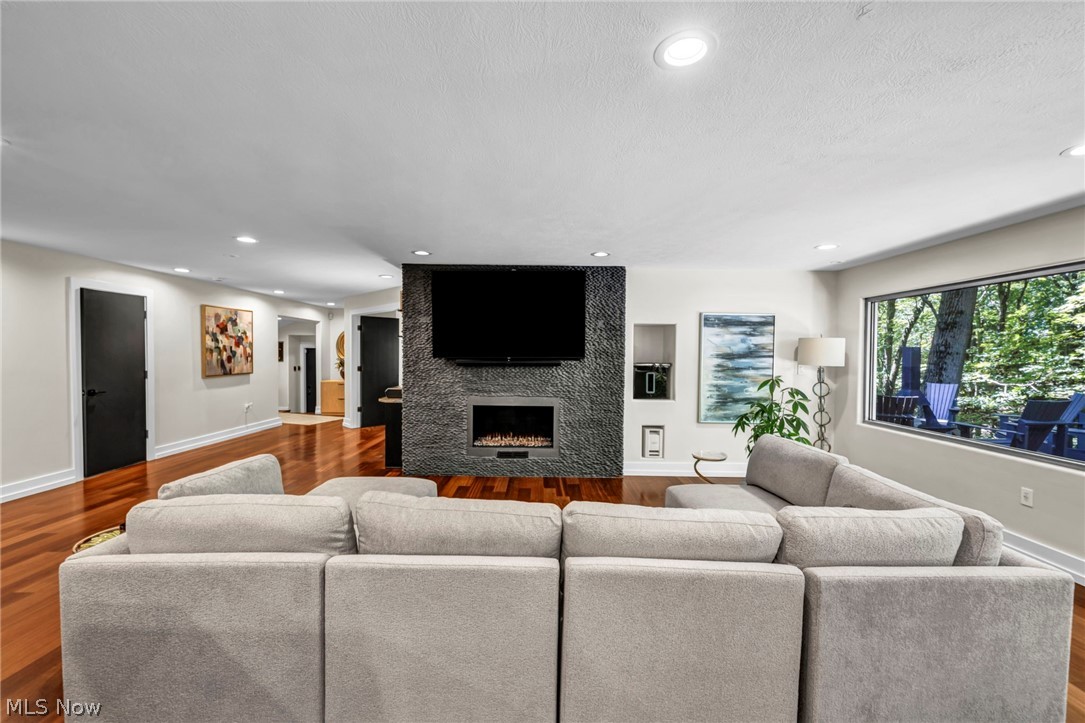 Ledgewood 07 - Residential