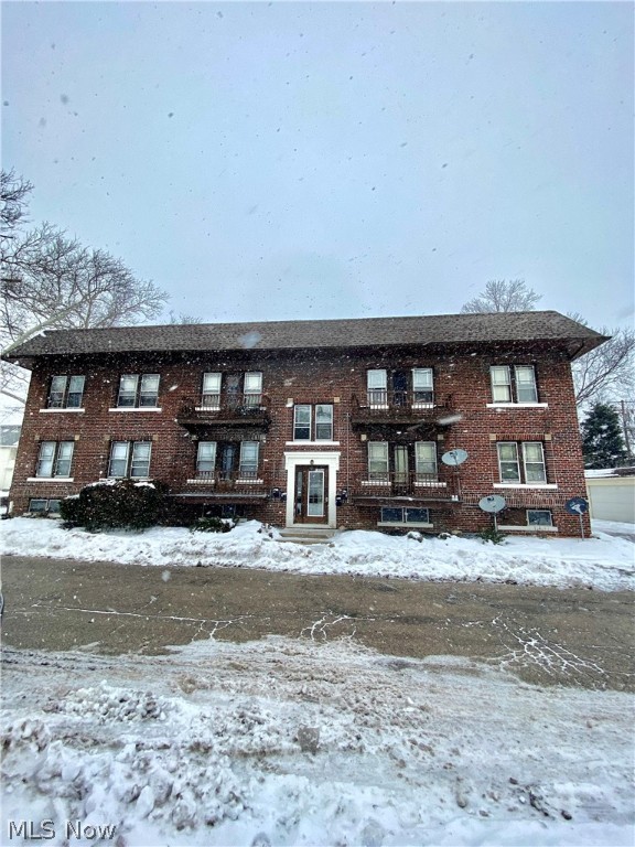 This is a remodeled apartment 2 bedroom, 1 bathroom unit with brand-new carpet, fresh paint and new ceiling fans and lights.  The tenant will also have access to a covered garage with power remote door.   The tenant will be responsible for electric, gas.  Owner pays water/sewer/trash.  
There is a park in near the unit and highway access nearby.   

Tenant must have a 600+ credit score, no previous evictions (past 5 years), no sexual, drug or violent related criminal convictions, must earn 2.5 X rent via monthly income, no pets, no voucher holders.  $50 application fee.