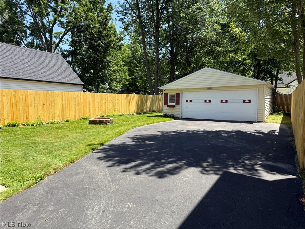 Mentor Beach Park 02 - Residential