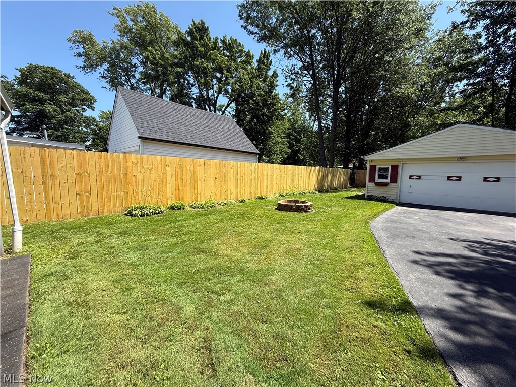 Mentor Beach Park 02 - Residential